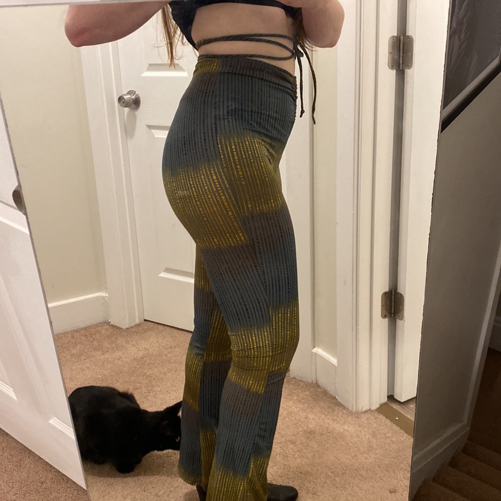 Flare Patterned repurposed pants - Picture 2 of 3
